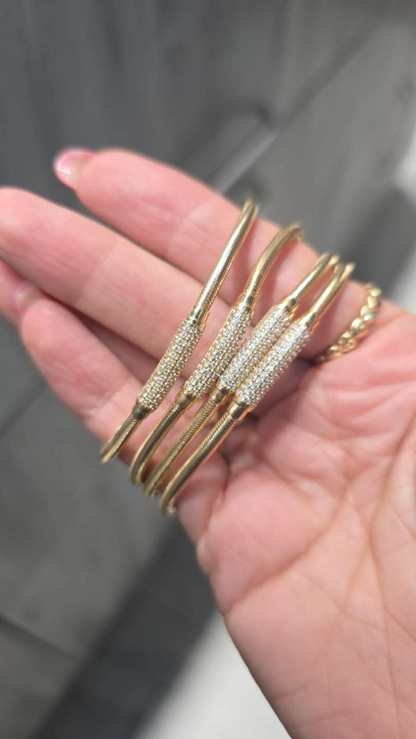 Elastic 14K Gold CZ Bracelet