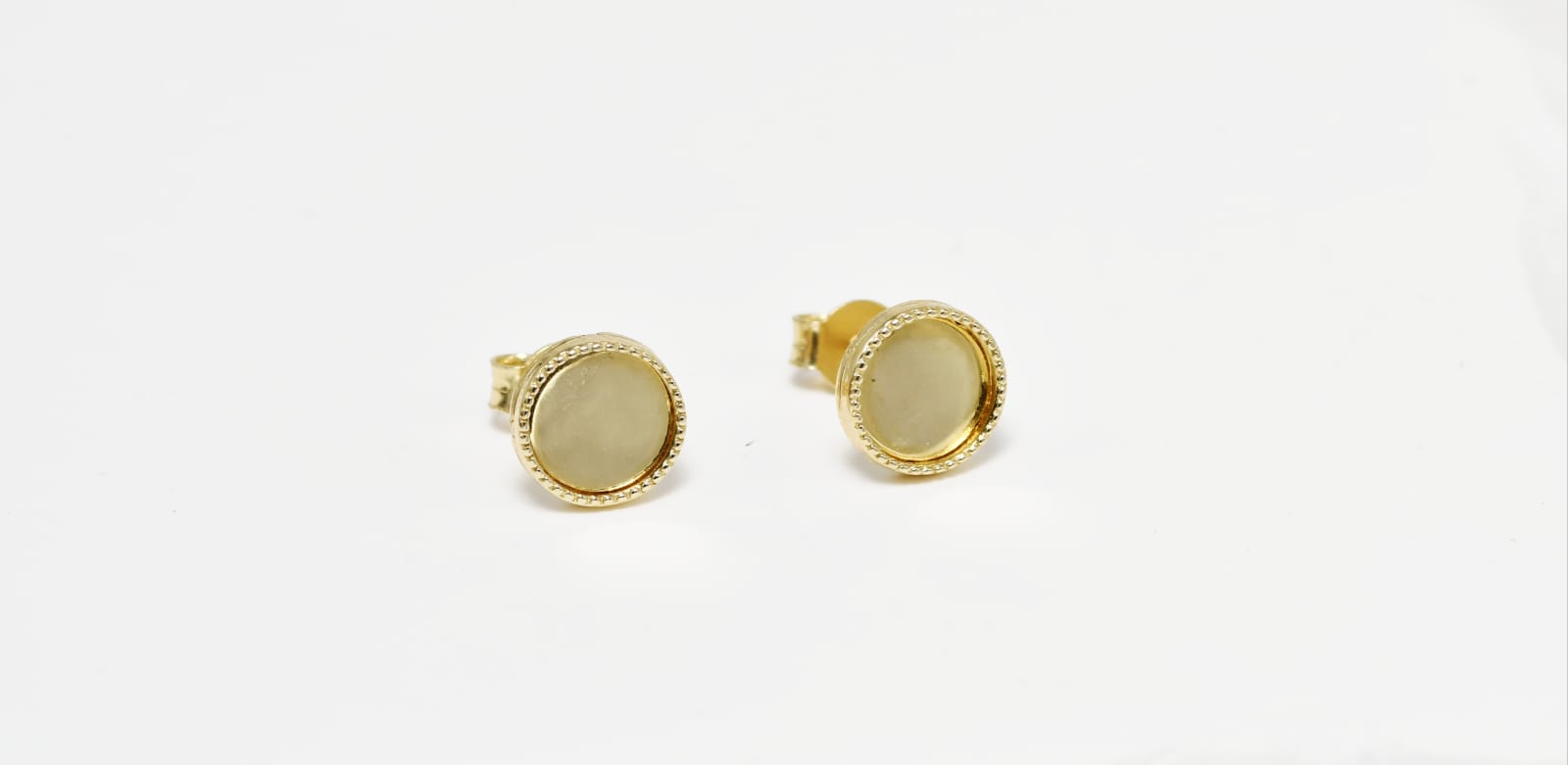 Round Stud Earrings — Engravable Design