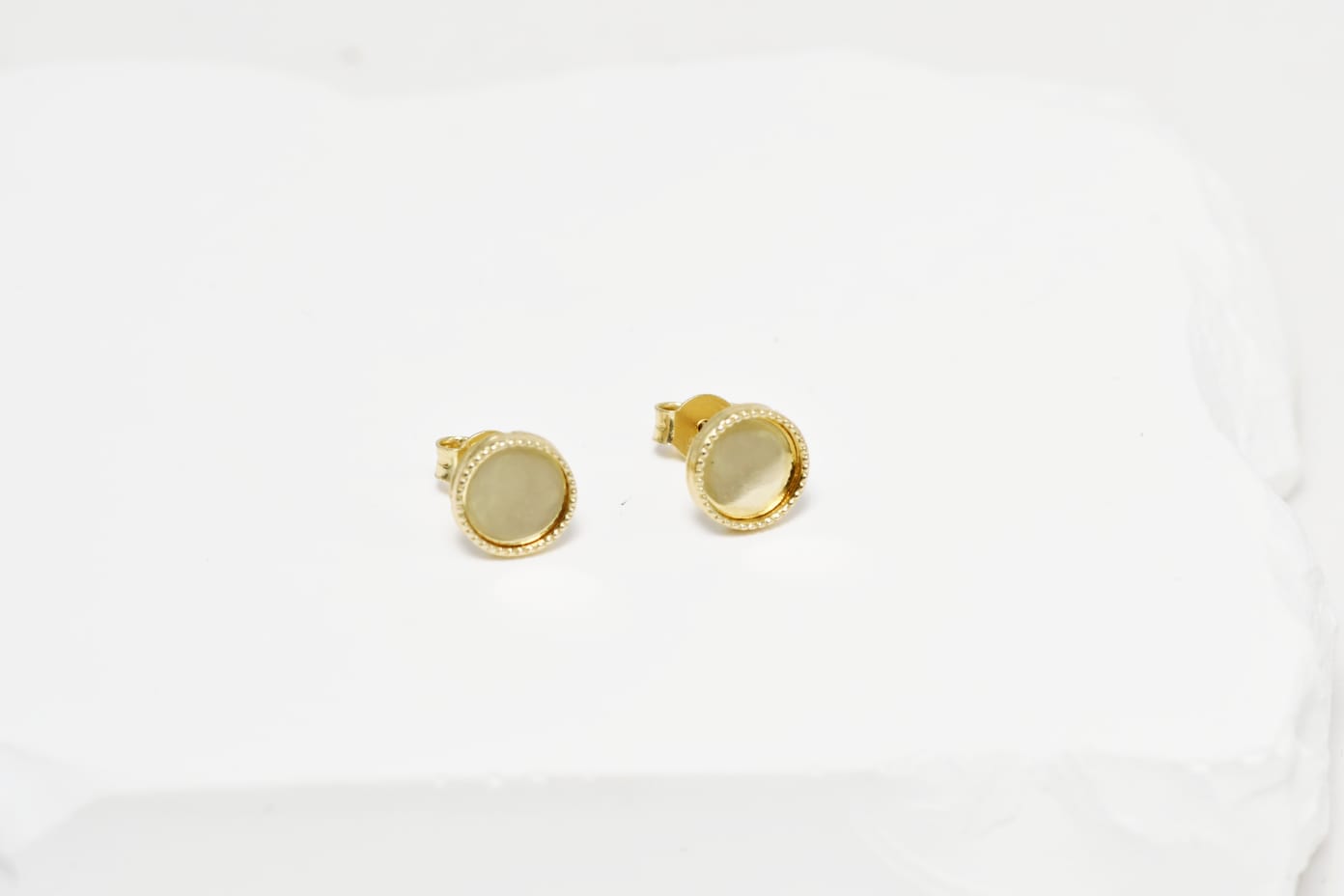 Round Stud Earrings — Engravable Design