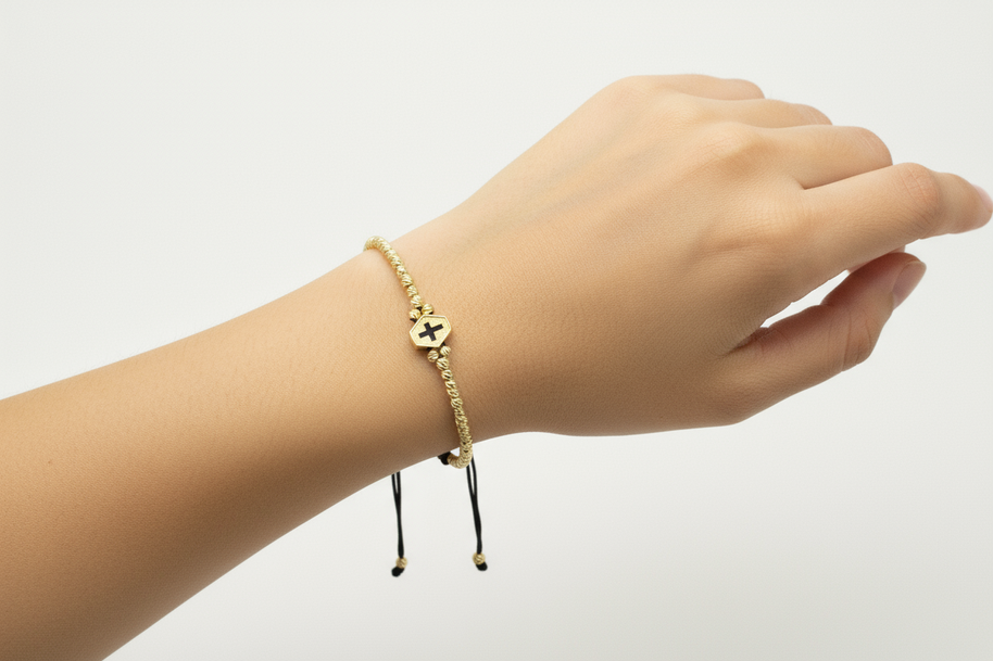 14K Gold Red Cord Bracelet – Baby Feet Charm (Engravable)