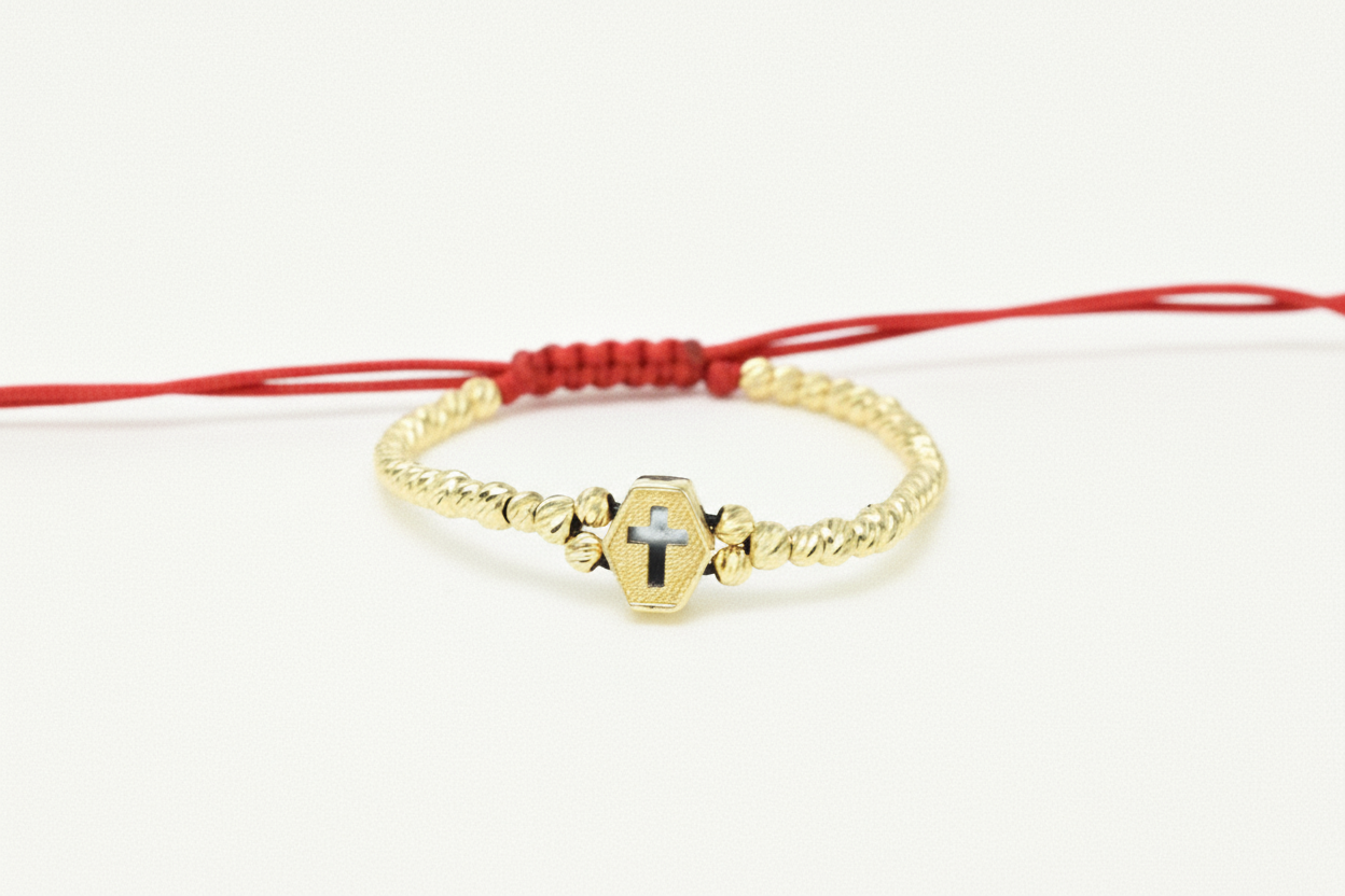 14K Gold Red Cord Bracelet – Baby Feet Charm (Engravable)