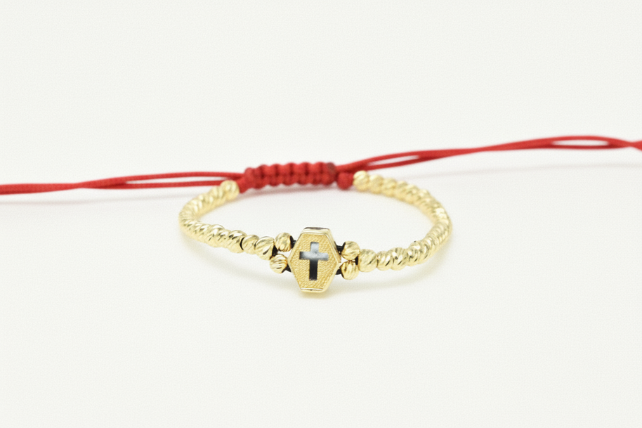 14K Gold Red Cord Bracelet – Baby Feet Charm (Engravable)