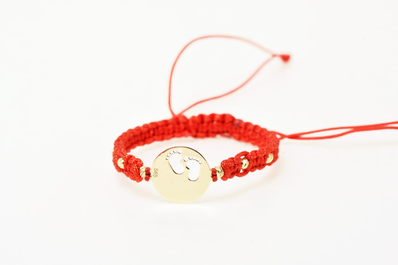 14K Gold Red Cord Bracelet – Baby Feet Charm (Newborn Size)