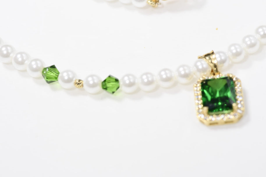 14K Gold Pearl Necklace with Green Pendant | 585 Gold Pearl Necklace | Elegant Pearl & Green Stone Necklace