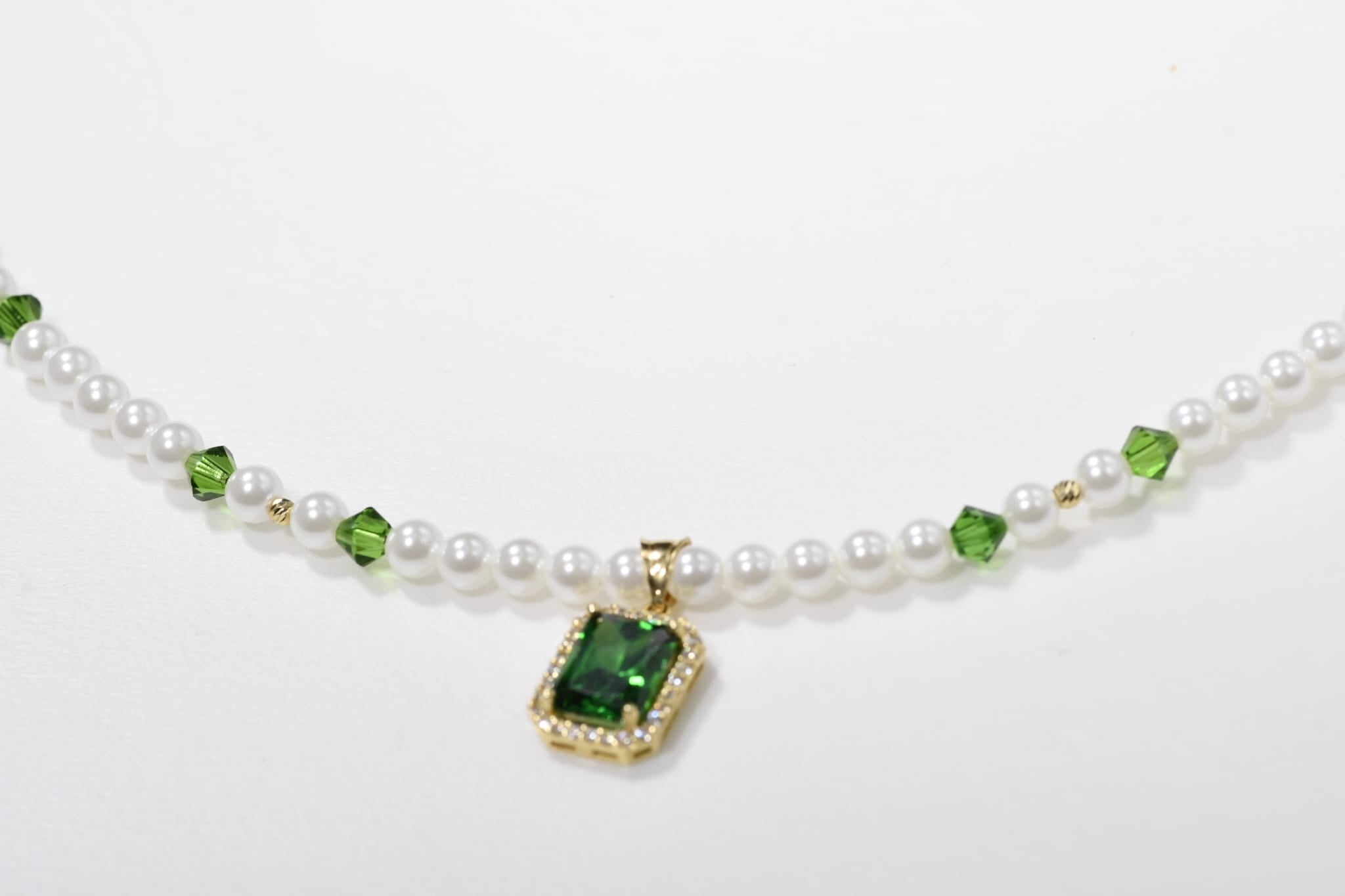 14K Gold Pearl Necklace with Green Pendant | 585 Gold Pearl Necklace | Elegant Pearl & Green Stone Necklace