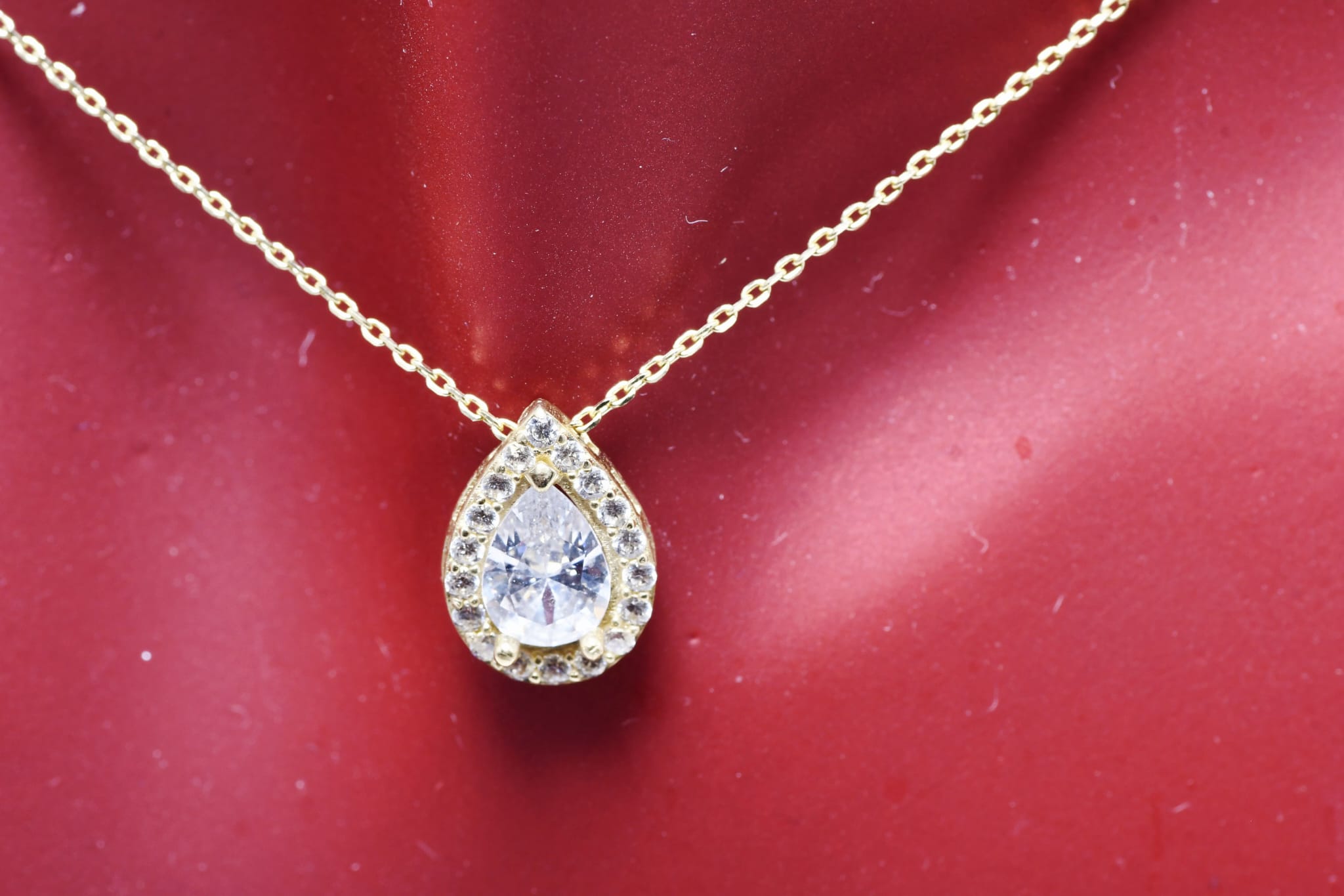 Pear-Shaped Pendant Necklace