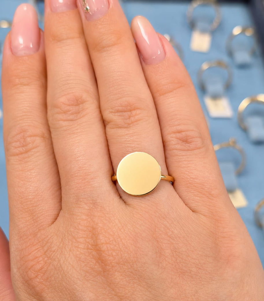 14K Gold Large Disc Signet Ring – Engravable